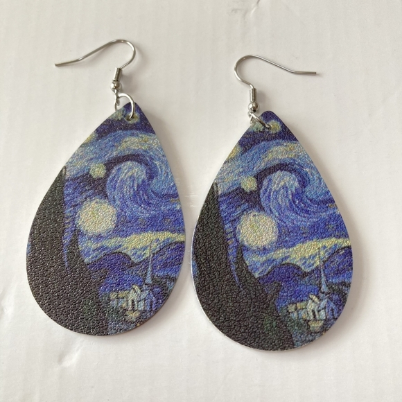 BNWT Starry Night Pleather Teardrop Earrings - Celestial and Stylish - Picture 4 of 15